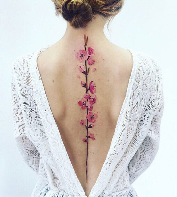 Spine Tattoo Design Spine Tattoo’s Amazing Ideas for Trendy Women