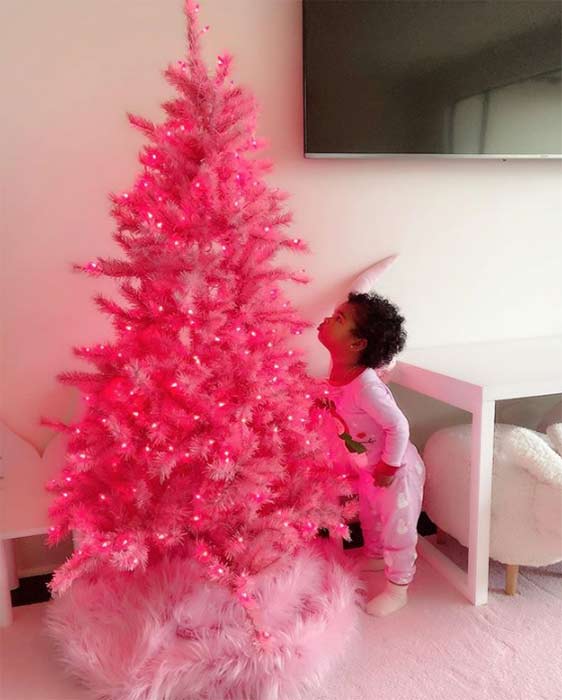 How Did Celebrities Celebrate Christmas? Their Images, Christmas Trees