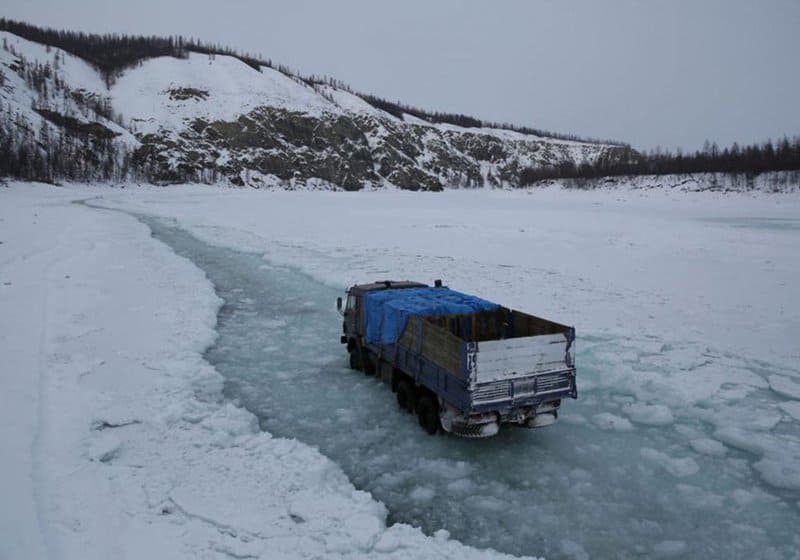 surprising-cold-front-how-they-live-in-oymyakon-one-of-the-coldest